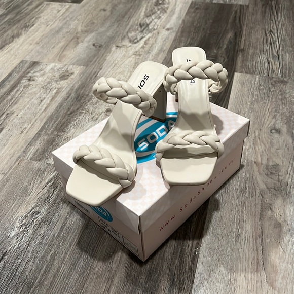 White Heels - Picture 6 of 12